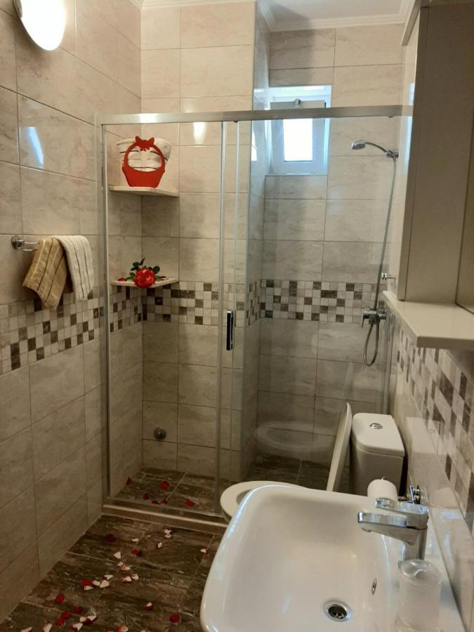 Andrej Apartments Котор Екстериор снимка